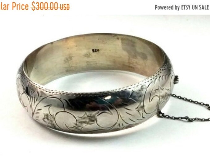 60% OFF Antique Wide Chunky Sterling Silver Scroll Hinged Bangle Bracelet