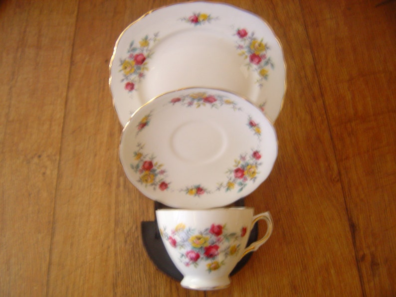 Cup Saucer and Side Plate Trio Made in England Vintage,VGC. Crown Royal Bone China 3 Piece Set