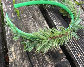 Evergreen Sprig Crown, Leafy Green Headband, Winter Holiday Crown, Evergreen Garland, Christmas Wreath