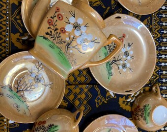 vintage Japans miniatuurtheeservies, acht stuks, bloemdessin