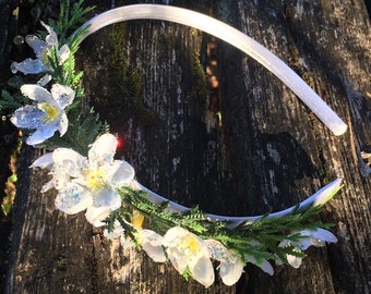 White and Green Holiday Headband with Evergreen Sprays and Frosty White Flowers, White and Green Christmas Crown, Festive Winter Crown, C06