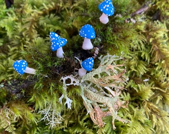 Blue Miniature  Mushrooms, Set of Five Tiny Mushroom Pins, Blue and White Mushrooms, Fairy Garden Accessories, Tiny Toadstools