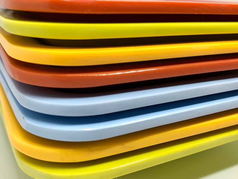 Vintage melamine plastic plates. Etsy