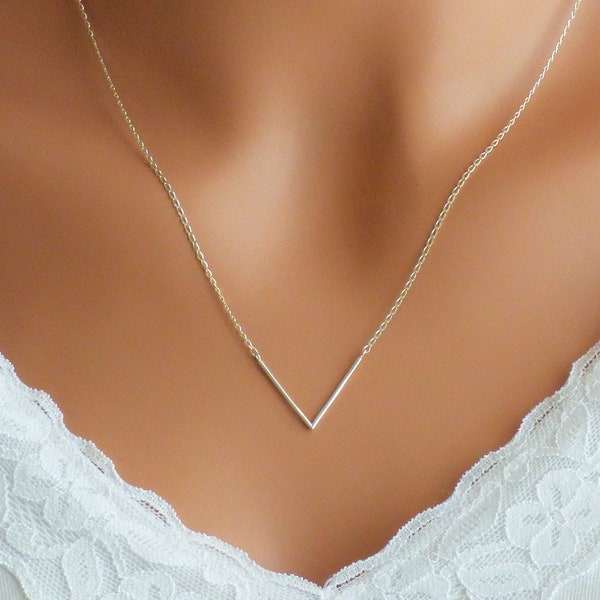 Collier V • Argent sterling • Collier délicat • Collier en argent V • Collier Chevron • Cadeau pour elle • AlinMay