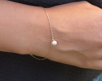 Tiny Pearl Bracelet • 14K Gold Filled • Dainty Bracelet • Gold Bracelet Pearl • Simple Bracelet • Bridal Jewelry