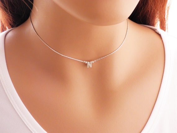 collier ras de cou initiale collier ras de cou initiale