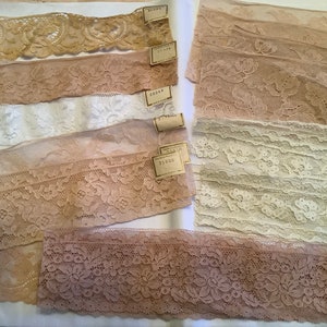 Assortment of 20 vintage French lace salesman samples pieces Lot 7010 image 2