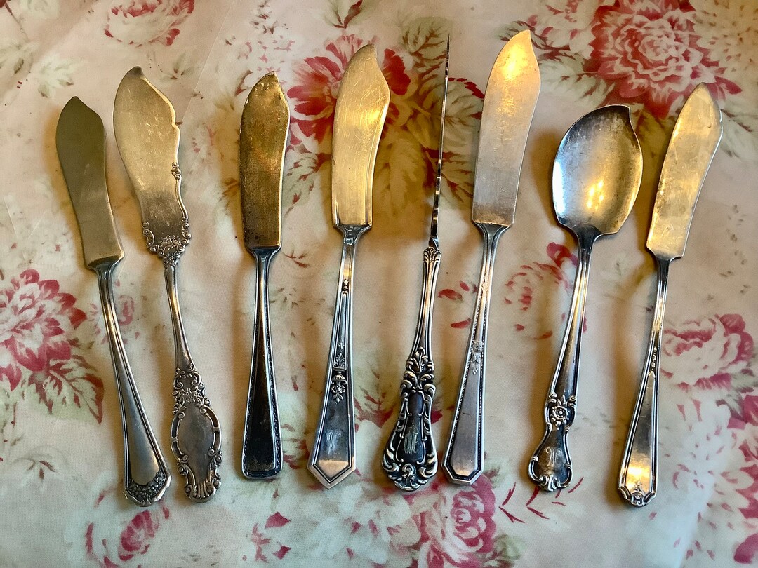 Assortment of 8 Butter Knives and Jelly Server Craft Quality Some With