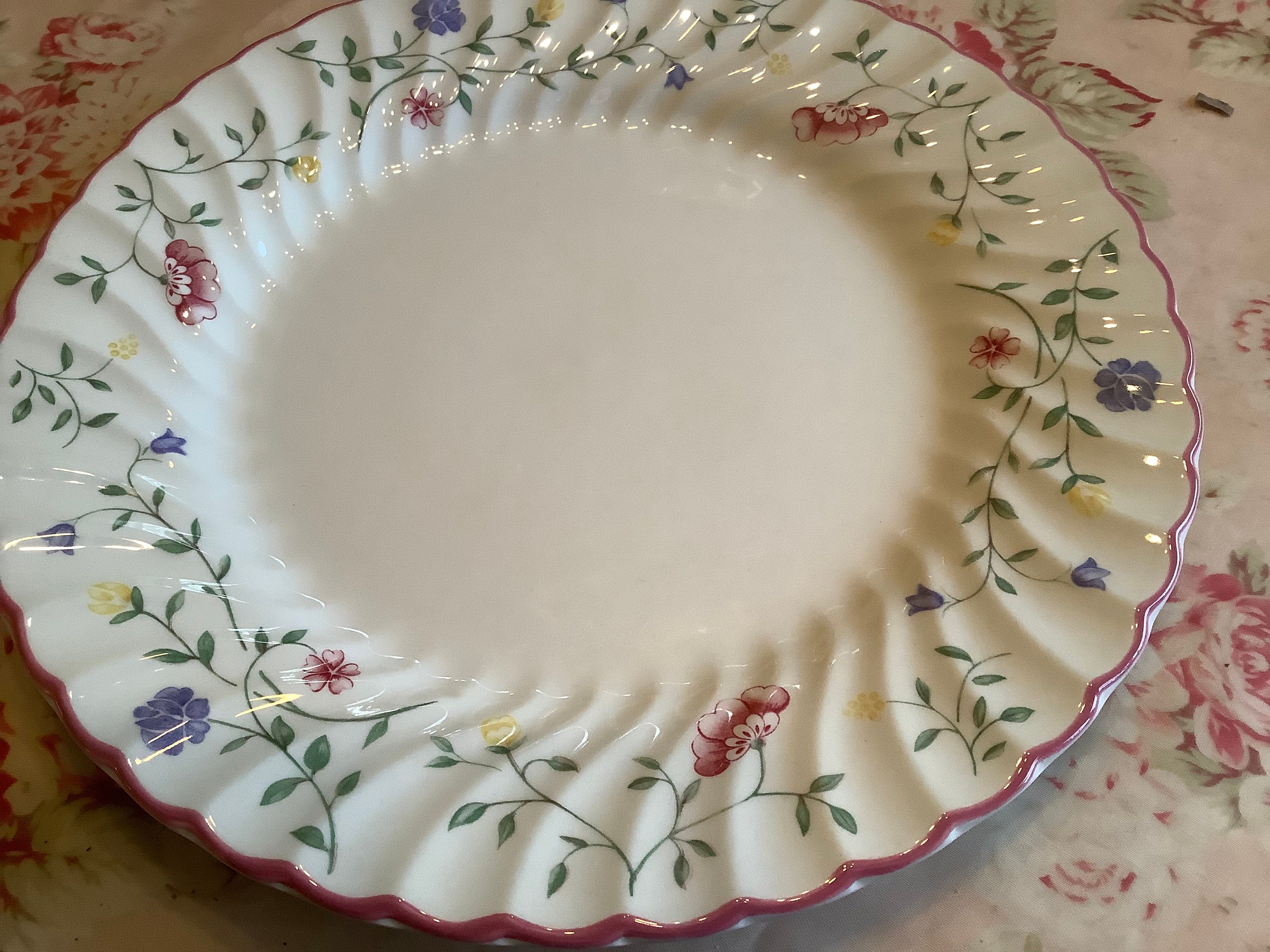 Set of Johnson Brothers Summer Chintz Dinner or Salad Plates