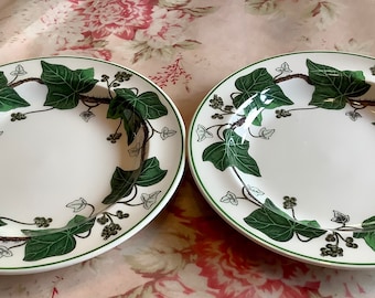 Set of 2 vintage Wedgewood Napoleon Ivy pattern bread and butter plates