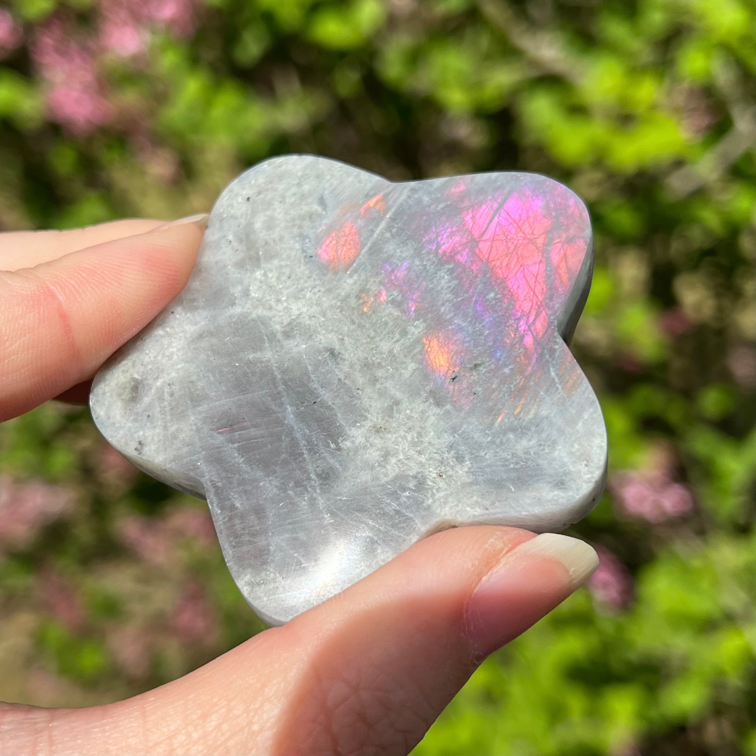 ラブラドライトの花 / 鮮やかなピンクパープルフラッシュ - Etsy 日本