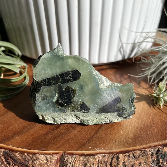 プレナイトとエピドートの半研磨標本 / マリ - Etsy 日本