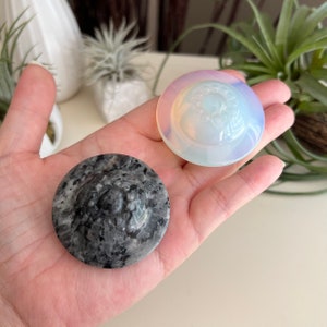 You Choose / UFO Carving / Larvakite / Opalite