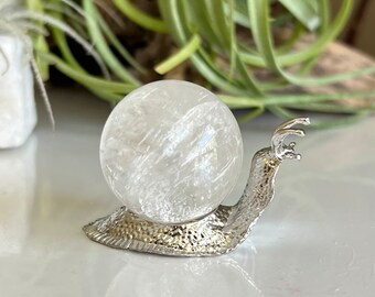Optical Calcite Sphere with Snail Stand / 32mm