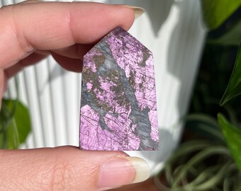 高品質パープリートタワーポイントオベリスクヒーリングクリスタル #A