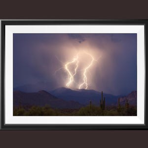 Four Peaks, Arizona Blitz Poster | Four Peaks Poster, Arizona, Originalfotografie von Mke Olbinski