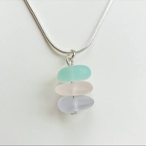 Halsband med havsglas | Strandglas | Sjöjungfrusmycken | Strandhalsband | Örhängen med havsglas | Pärlor med havsglas | Present till henne | Alla hjärtans dag bild 2