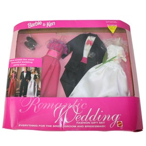 Barbie Barbie & Ken Fashion Pack - HJT39 - Ensemble 2 Tenues de vêt Barbie Barbie & Ken Fashion Pack - HJT39 - Ensemble 2 Tenues de vêt