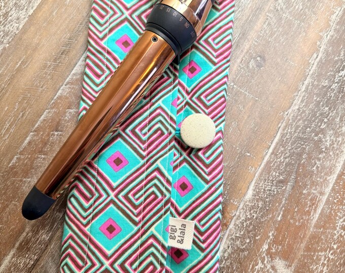 Hot hair iron travel pouch: curling iron, flat iron, insulated bag; Retro Groove print