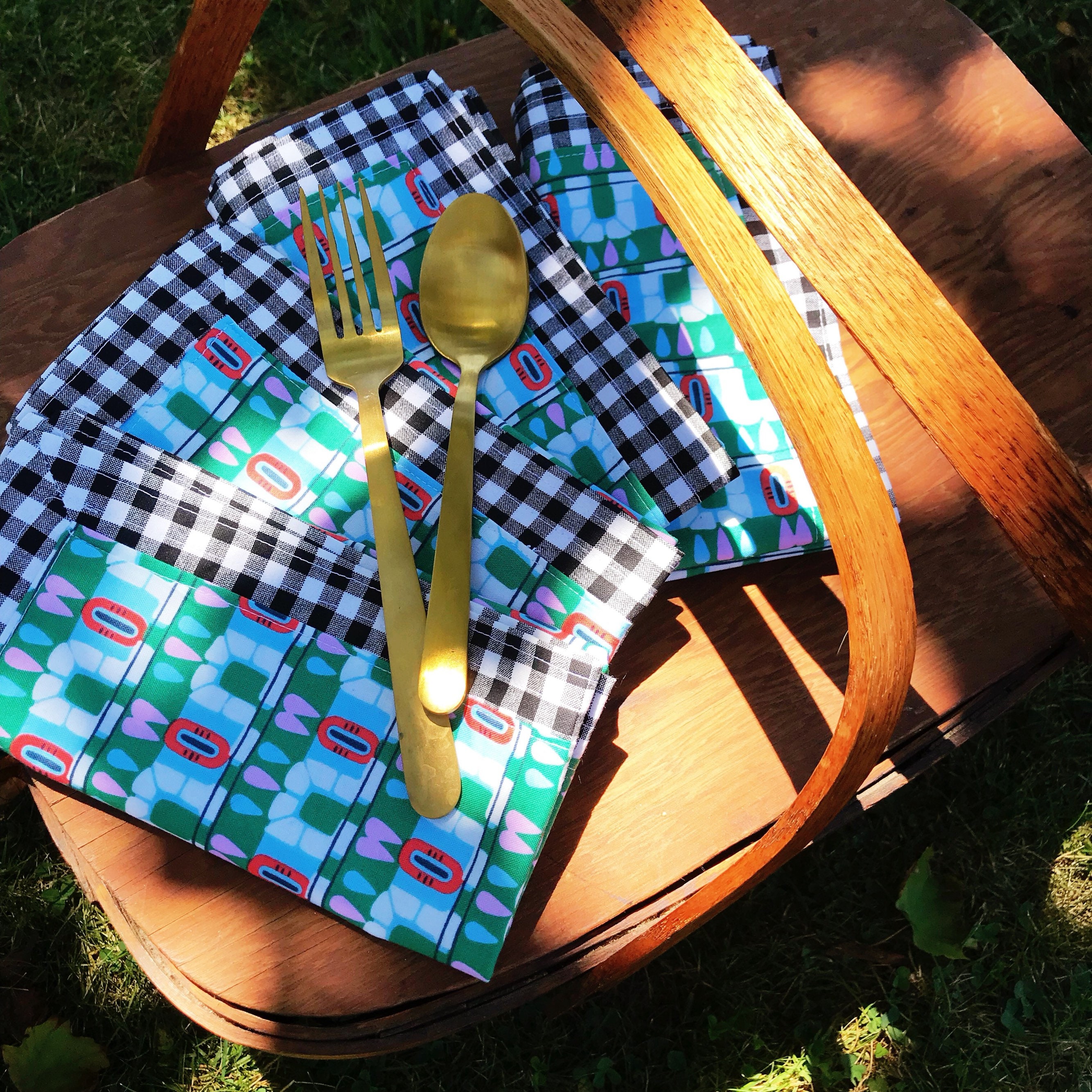 Cloth napkins, set of 4 modern picnic print; tableware, kitchen