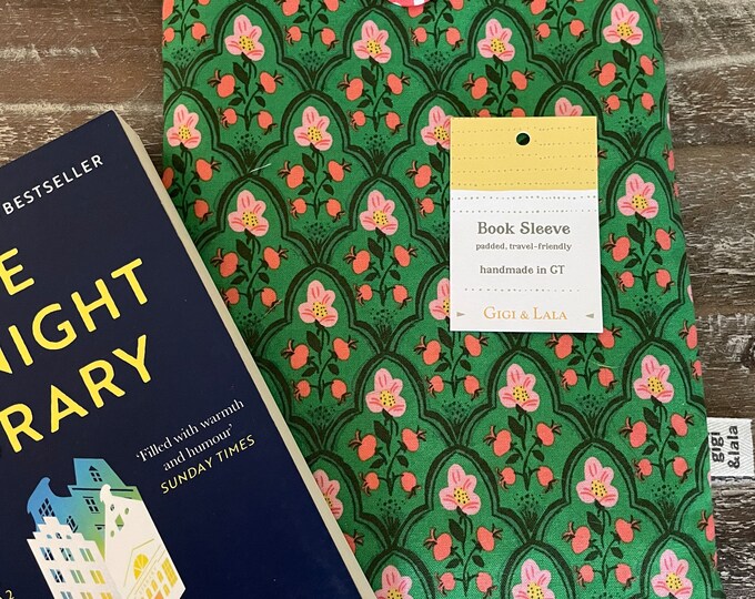 Padded book pouch: Green Wood Block print, book sleeve, book cozy