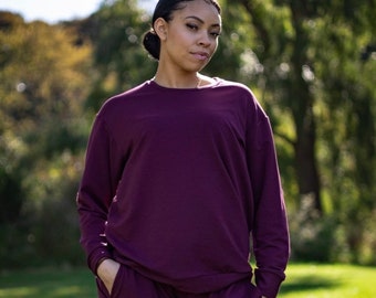 Long sleeve crew neck sweatshirt