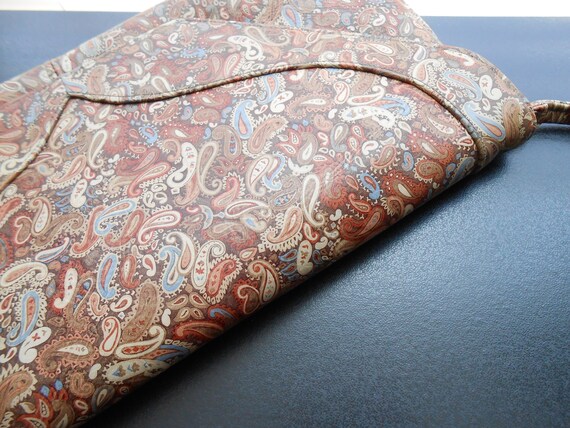 60s vintage bag - brown paisley vinyl clutch viny… - image 3