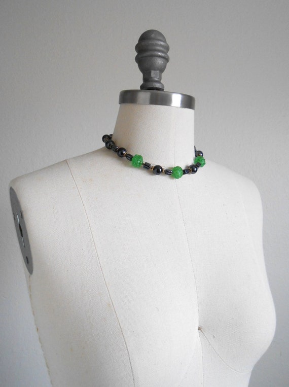 50s, 60s vintage necklace - green grey glass beade