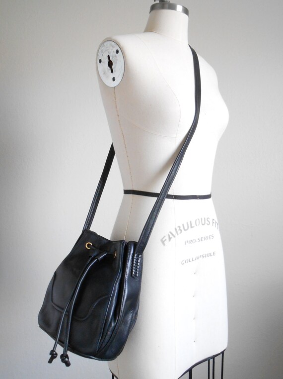 90s vintage bag - Tignanello navy blue leather pur