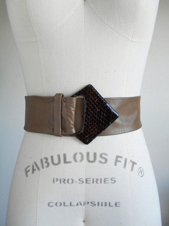 80s vintage belt - tan leather belt snakeskin SM … - image 2