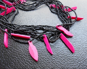 80s vintage necklace - black pink beaded necklace - 80s Magenta Midnight necklace