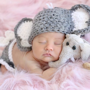 White and gray crochet elephant hat and diaper cover. Fits newborn to 3 months. Photo prop. Baby gift. Gender neutral . Newborn elephant set