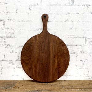 Wood Cutting Board, Walnut Wood, Round with Handle