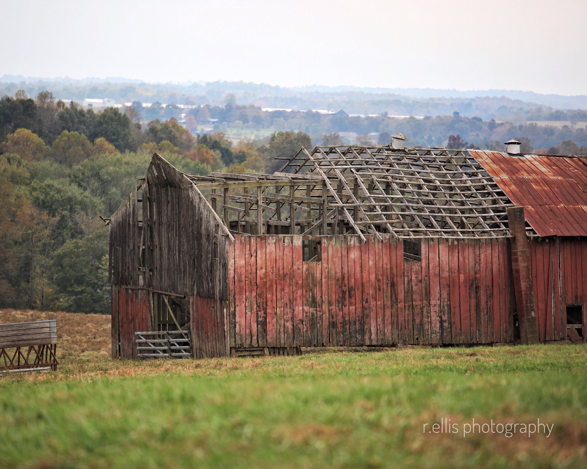 Photography, Old Tobacco Barn Along A Kentucky Back Road, Photography