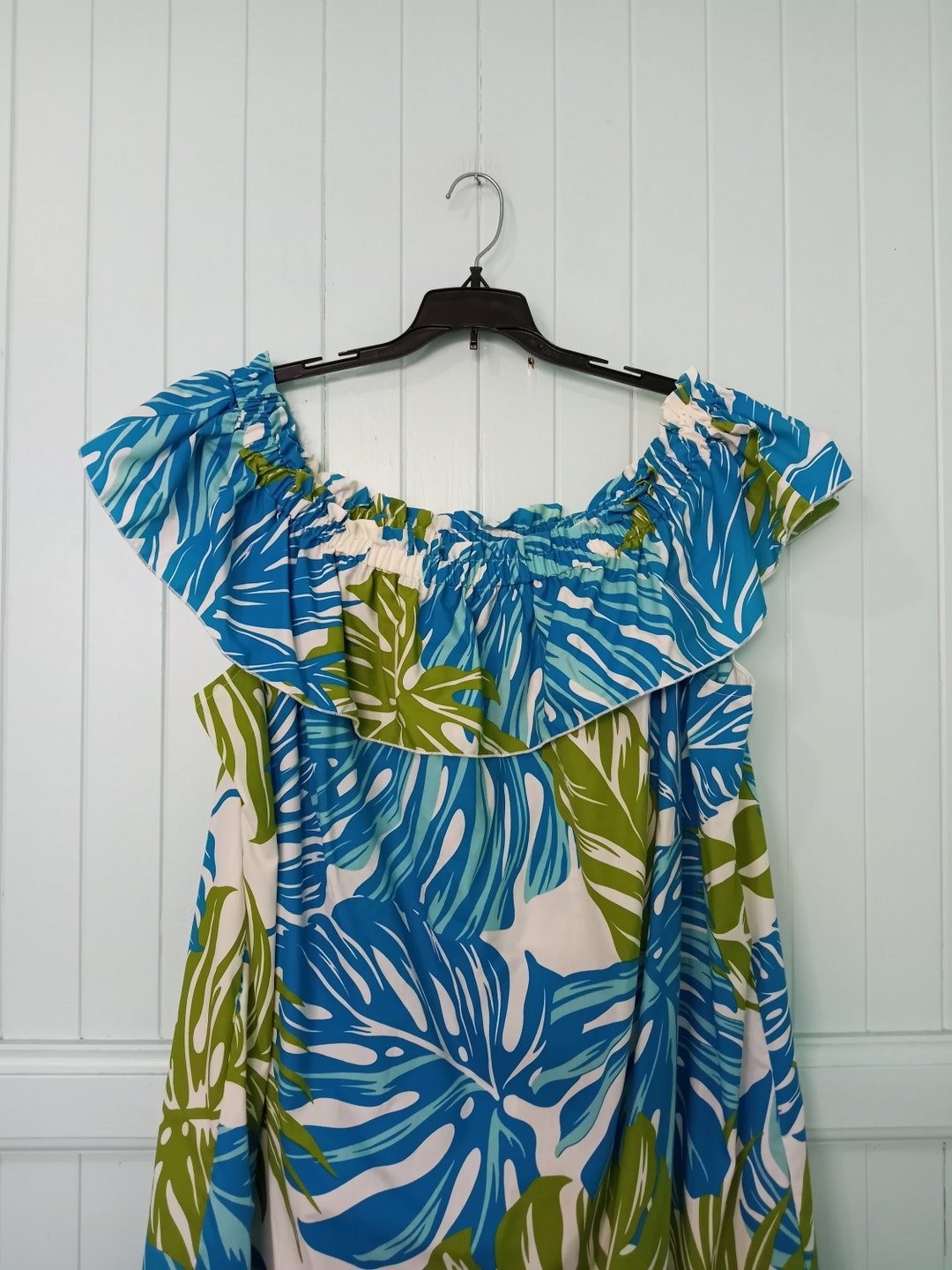 Women's Off-Shoulder Ruffle Muumuu Top - Tropical Print Rayon Blouse For Luau & Beach - View #9