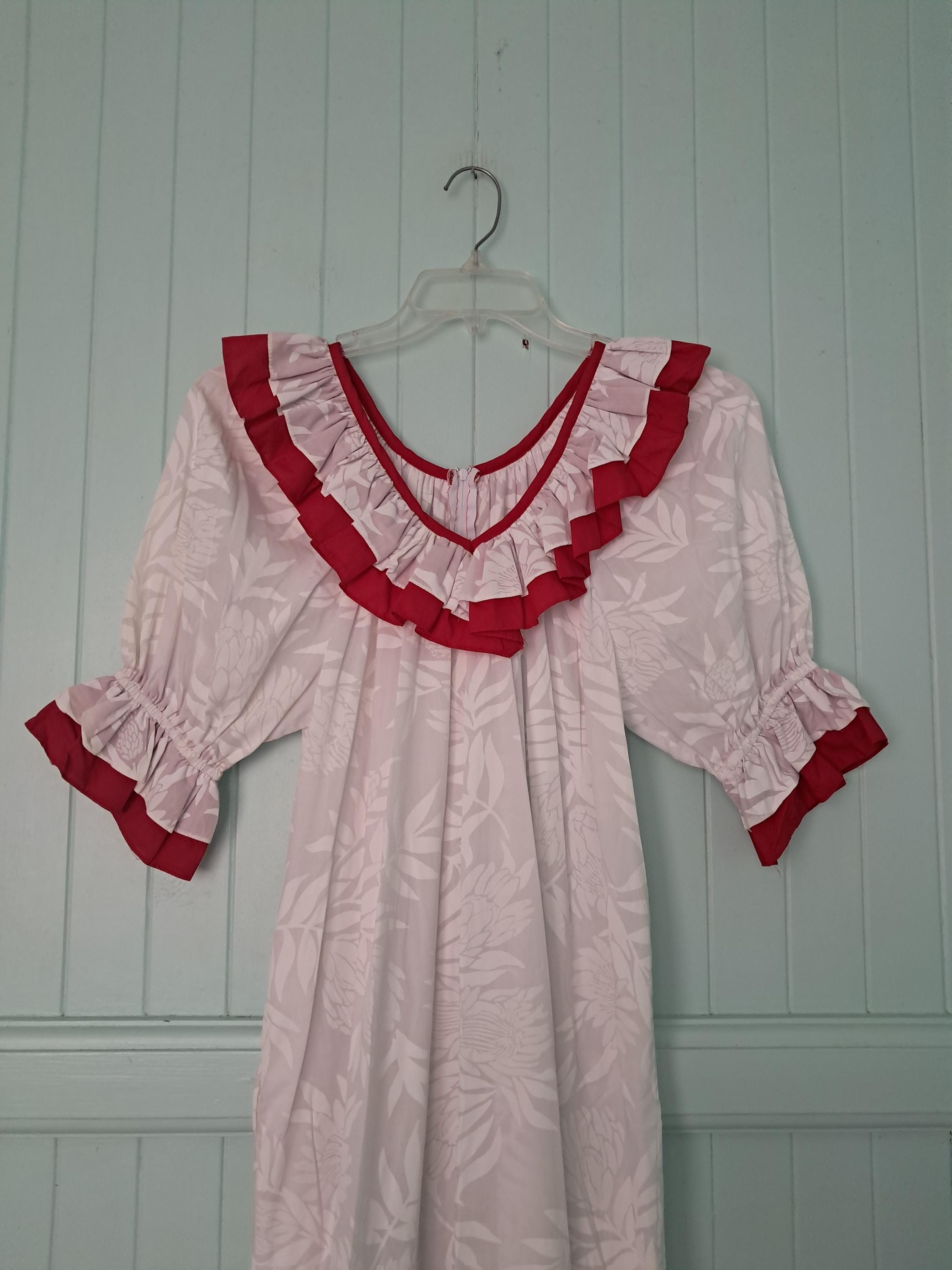 Mamo Howell Muumuu Hawaiian - Etsy
