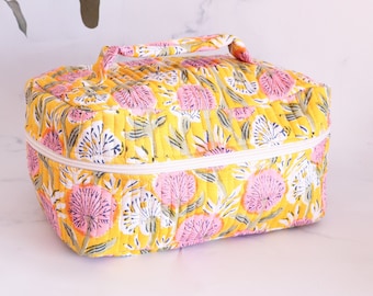 Quilted make up bag large - Vanity bag for women - Travel cosmetic pouch - Block print make up pouch - Wash bag - toiletry bags