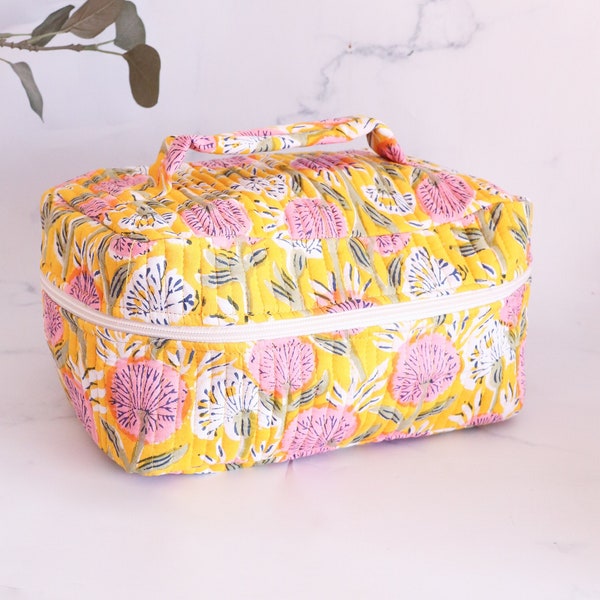 Quilted make up bag large - Vanity bag for women - Travel cosmetic pouch - Block print make up pouch - Wash bag - toiletry bags