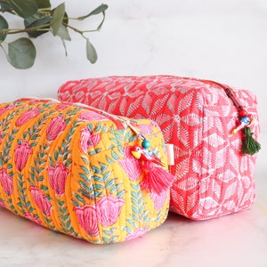 Quilted cosmetic bag - Block print bags - Set of 2 cosmetic pouches - Wash bags set of 2 - Toiletry bag colorful - Cosmetic bags for women