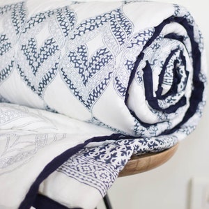 Boho comforter - Jaipur quilt - Twin quilt for sale - Block print quilt twin - Blue and white quilt - Cotton comforter twin - Coastal quilt