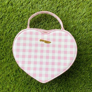 Bolso con forma de corazón de cuadros vichy rosas