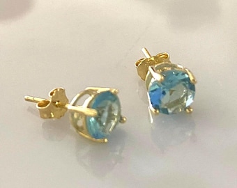 Clous d'oreilles March en argent sterling plaqué or avec pierre de naissance - Rond 6 mm