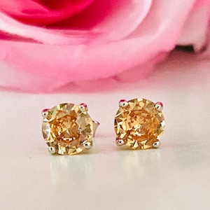 November Earrings, topaz earrings, Birthstone Earrings, yellow earrings, champagne earrings, stud earrings, silver, CZ