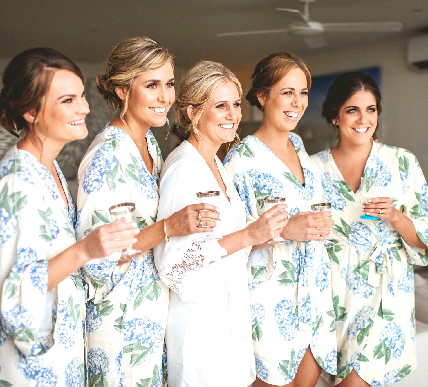 Bridesmaid Robes Luxurious Short Kimono Robe Hydrangea 