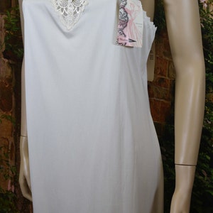 Vintage 90s Shadowline Slip: Ivory Lace, Size 34, NOS with Tags