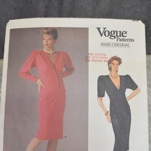 VOGUE 1585 Muster, Paris Original EMANUEL UNGARO, Kleid, Halbmontiert, Rüschenfront, Büste 32,5", Vtg 80er Größe 10, Geschnitten/Komplett
