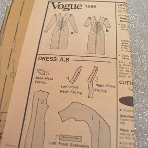 VOGUE 1585 Patrón, Paris Original EMANUEL UNGARO, Vestido, Semi-ajustado, Frente Ruched, Busto 32.5", Vtg 80s Tamaño 10, Corte / Completo imagen 4