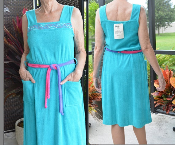 UNWORN Shadowline Terrycloth Robe, Romper, Beach C