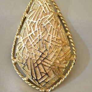 Sarah Coventry Modern Abstract Necklace, Convertible Brooch, Called MODERN DESIGN, Two Ways To Wear, Teardrop, Gold, Vintage 60s, Mint