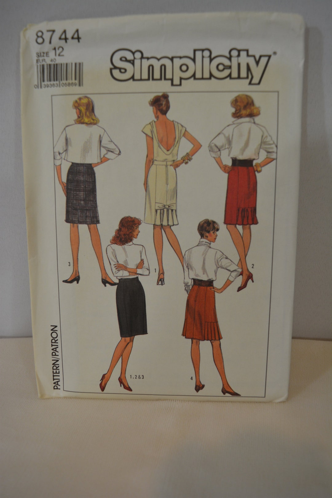 UNCUT Simplicity 8744 Pattern, Misses Skirt Variations UNCUT Simplicity 8744 Pattern, Misses Skirt Variations